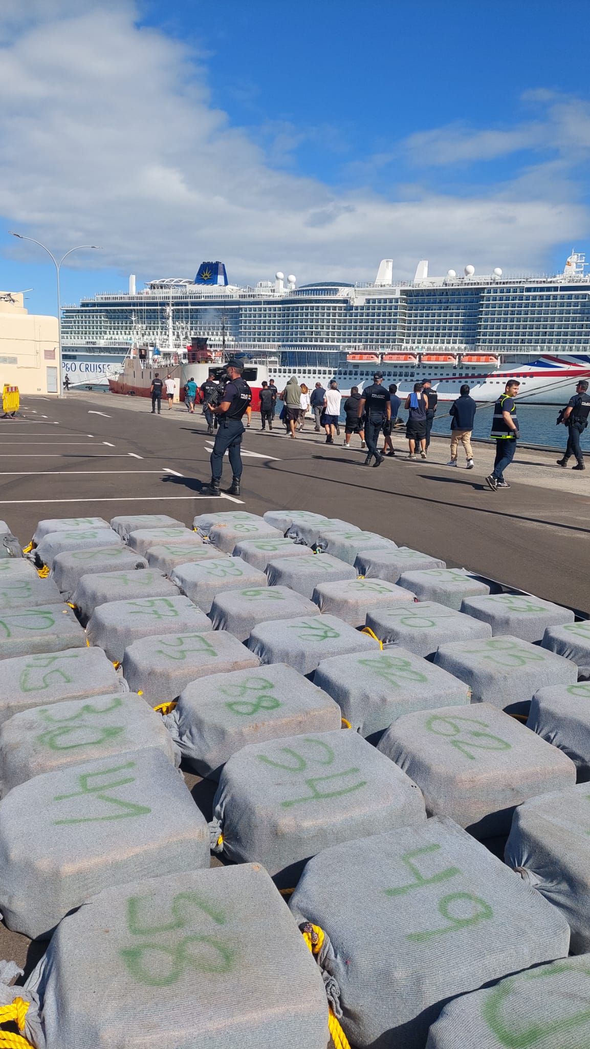 100 bales of cocaine confiscated from the ship Gloria Figueiroa 100 bales of cocaine confiscated from the ship Gloria Figueiroa
